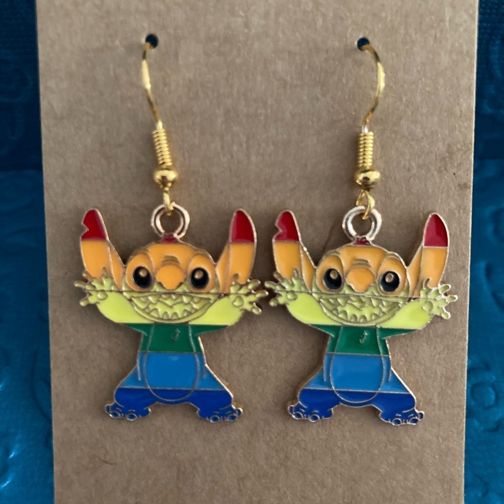 Handmade Stitch rainbow earrings - Picture 3 of 4